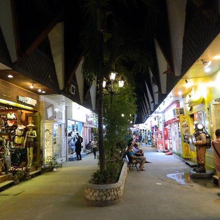 Fat Jimmy'S Hotel Boracay Balabag  Ngoại thất bức ảnh